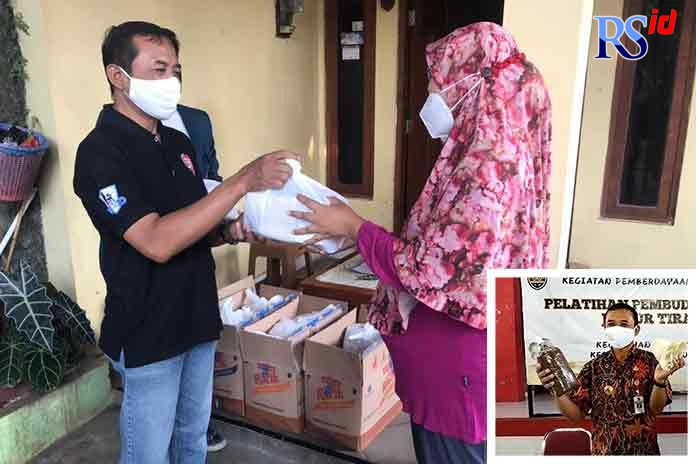 Bantuan sembako dalam program Jumat berkah cukup memnbantu warga terdampak Covid-19. Sudarsono. (Istimewa)