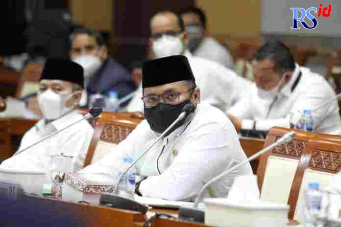 Menteri Agama (Menag) Yaqut Cholil Qoumas, mengatakan bantuan insentif merupakan tambahan penghasilan yang diberikan kepada guru PAI non PNS pada sekolah yang belum tersertifikasi dan belum mendapatkan tunjangan profesi guru. (Dery Ridwansah/ JawaPos.com)