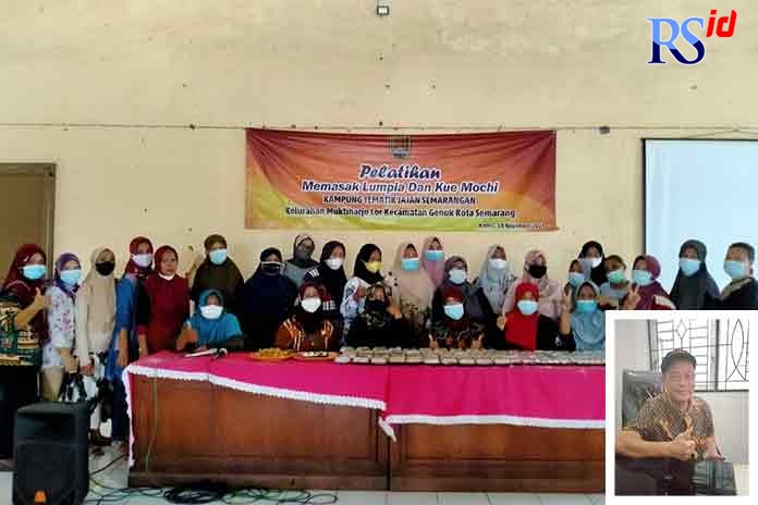 Pelatihan pembuatan lumpiaa dan kue mochi pernah digelar di Kelurahan Muktiharjo Lor. Karmo Dwi Listiyono. (FIGUR RONGGO WASSALIM/ JAWA POS RADAR SEMARANG)