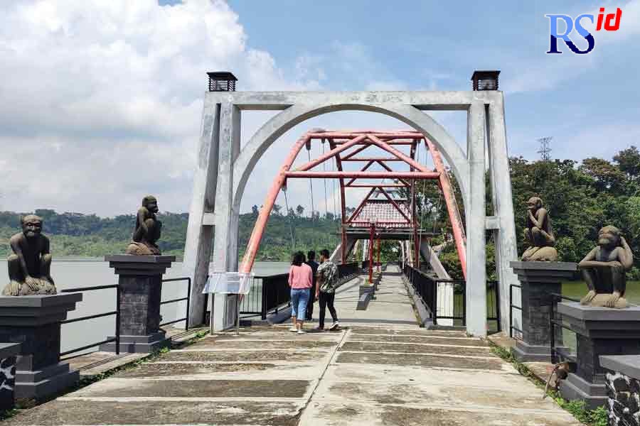 Pengelola destinasi wisata Goa Kreo tak akan menggelar event apapun selama libur Nataru untuk menghindari kerumunan. (HANES WALDA MUFTI UTOMO/JAWA POS RADAR SEMARANG)