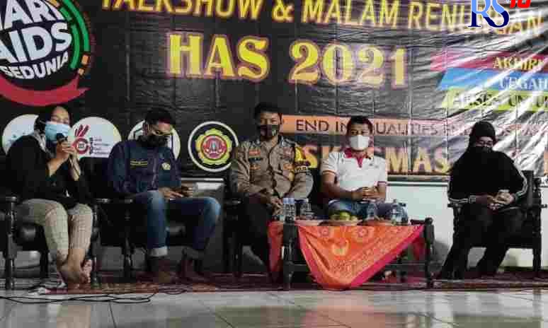 Para pembicara dalam talkshow Hari AIDS sedunia. (WAHIB PRIBADI/JAWA POS RADAR SEMARANG)
