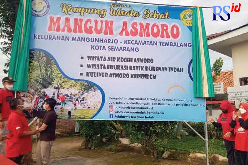 Pemerintah Kelurahan Mangunharjo, Jurusan Teknik Radiodiagnostik dan Radioterapi Poltekkes Semarang, Pokdarwis Durenan Indah, dan LPMK Kelurahan Mangunharjo melakukan launching Kampung Wisata Mangunasmoro. (FIGUR RONGGO WASSALIM/ JAWA POS RADAR SEMARANG)