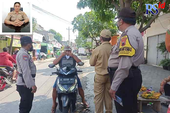 Patroli PPKM untuk mengingatkan masyarakat agar patuh protokol kesehatan. Eko Yuniarto. (FIGUR RONGGO WASSALIM/JAWA POS RADAR SEMARANG)