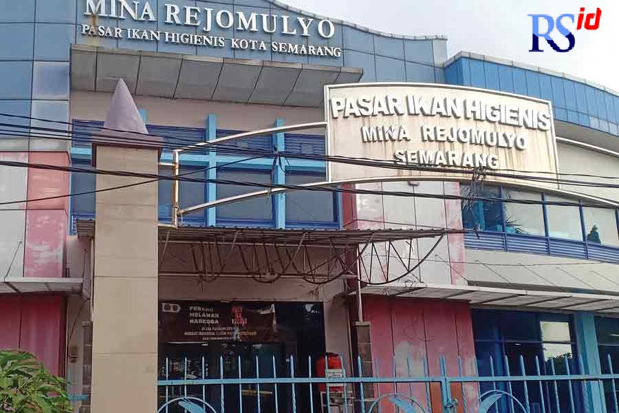 Dinas Perikanan Kota Semarang akan mengubah konsep Pasar Ikan Higienis Mina Rejomulyo menjadi sentra bisnis perikanan. (ADENNYAR WYCAKSONO/JAWA POS RADAR SEMARANG)