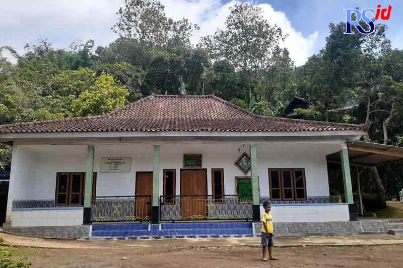 Sanggar ibadah sebagai tempat kegiatan Penghayat Sapta Darma di Dusun Plimbungan, Desa Genting, Kecamatan Jambu, Kabupaten Semarang. (Alvi Oktafia/Jawa Pos Radar Semarang)