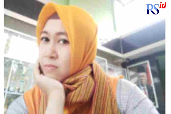 Wiwik Handayani, S.Pd, M.Pd