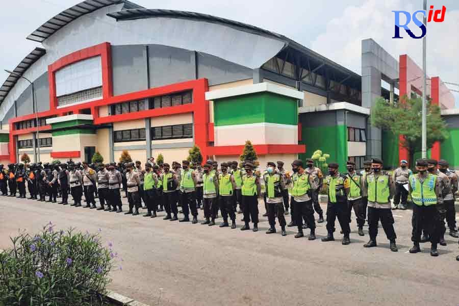 Apel pengamanan pertandingan sepak bola di Stadion Moch Soebroto Kota Magelang yang akan digelar Rabu (15/12) sore ini. (Istimewa)