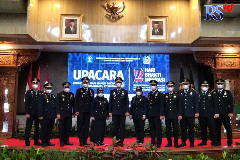 Peringatan Hari Bhakti Imigrasi ke-72 di aula Kemenkumham Jateng, Kamis (27/1).(IDA FADILAH/JAWA POS RADAR SEMARANG)