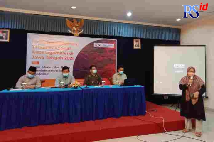YPK ELSA launching laporan tahunan di Hotel Siliwangi, Semarang, Selasa (21/2). (FIGUR RONGGO WASSALIM/ JAWA POS RADAR SEMARANG)