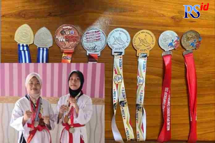 JAGO TAEKWONDO : Kakak beradik Dinar Laudya Rasti dan Balqis khairunissa yang sama-sama jago Taekwondo yang langganan meraih kejuaran di berbagai ajang pertandingan. (M HARIYANTO/JAWA POS RADAR SEMARANG)