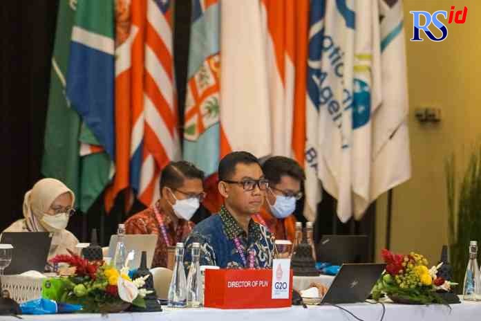 LANGKAH NYATA PLN : Direktur Utama PLN Darmawan Prasodjo menyampaikan langkah nyata pencapaian Net Zero Emission dalam Forum Energy Transition Working Group (ETWG) 1 di Yogyakarta Kamis (24/3/2022). (DOKUMEN HUMAS PLN)