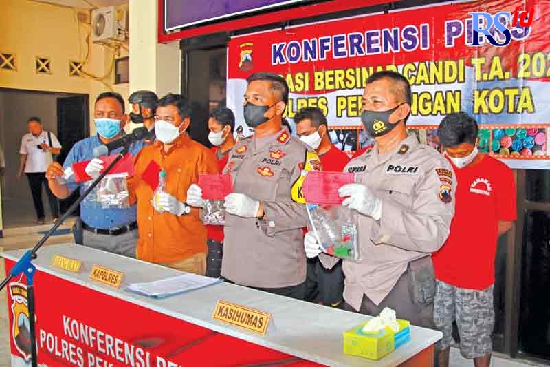 Selama operasi Bersinar Candi 2022, Polres Pekalongan berhasil membekuk sejumlah pelaku penyalahgunaan narkoba. (Lutfi Hanafi/Jawa Pos Radar Semarang)