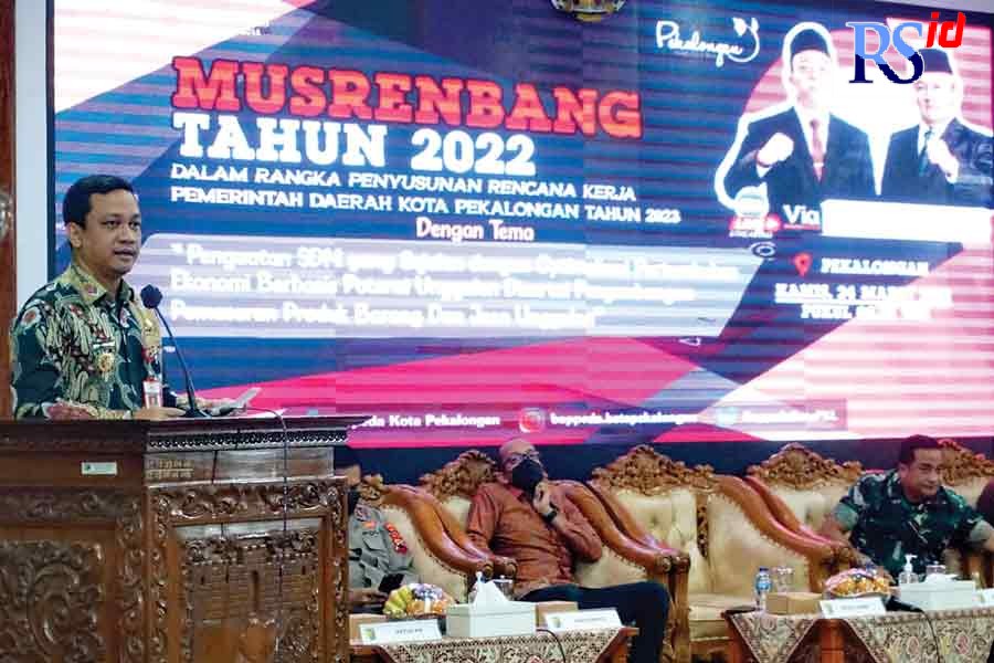 Wali Kota Pekalongan, HA Afzan Arslan Djunaid saat hadir dalam Musrenbang, Kamis (24/3). (Lutfi Hanafi/Jawa Pos Radar Semarang)