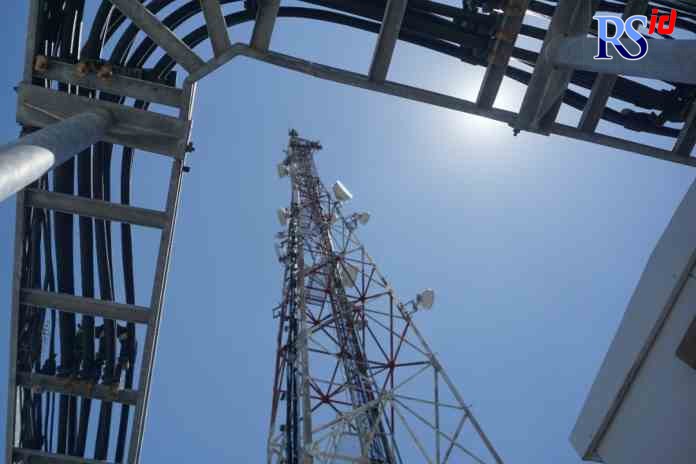 PENGUATAN JARINGAN : Mitratel memperluas cakupan layanan serat optik dengan pembangunan dan penyewaan 5.700 km jaringan serat optik secara nasional untuk meningkatkan sebaran dan kualitas mobile broadband melalui BTS 4G dan 5G. (DOKUMEN TELKOM)