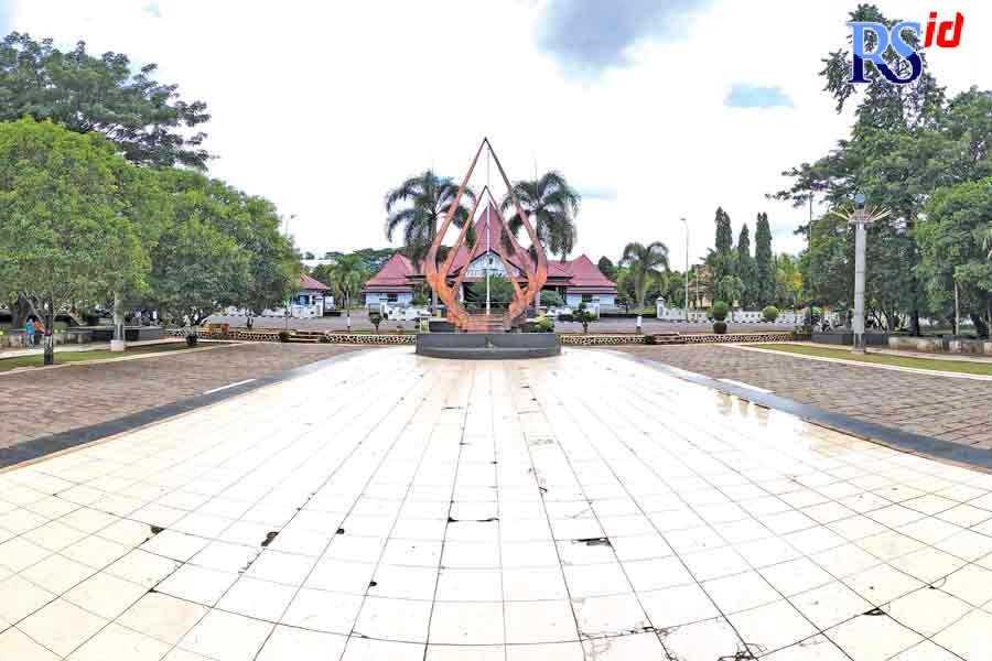 Alun-Alun Kajen akan dipercantik untuk menguatkan branding Kabupaten Pekalongan. (DOK NANANG RENDI AHMAD/JAWA POS RADAR SEMARANG)