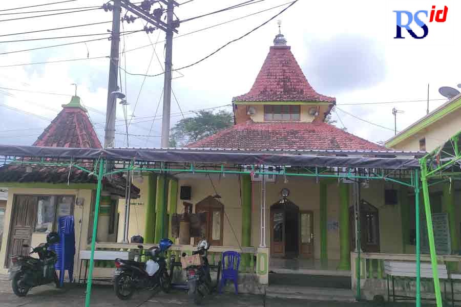Masjid Al-Muttaqin yang kerap digunakan majelis taklim. (Nurfaik Nabhan/Jawa Pos Radar Semarang)