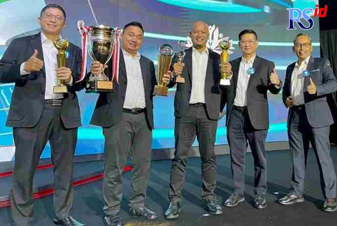 UKIR PRESTASI : Nasmoco Group mencatatkan prestasi membanggakan dengan penghargaan prestisius sekaligus dalam ajang “Toyota Dealer Convention 2022” dan “Toyota Dealer People Award 2022” yang digelar di Raffles Hotel, Jakarta, Jumat siang (25/3). (ISTIMEWA