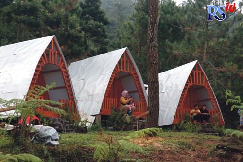 Salah satu fasilitas di Wisata Alam Perantunan. (NURFAIK NABHAN/Jawa Pos Radar Semarang)