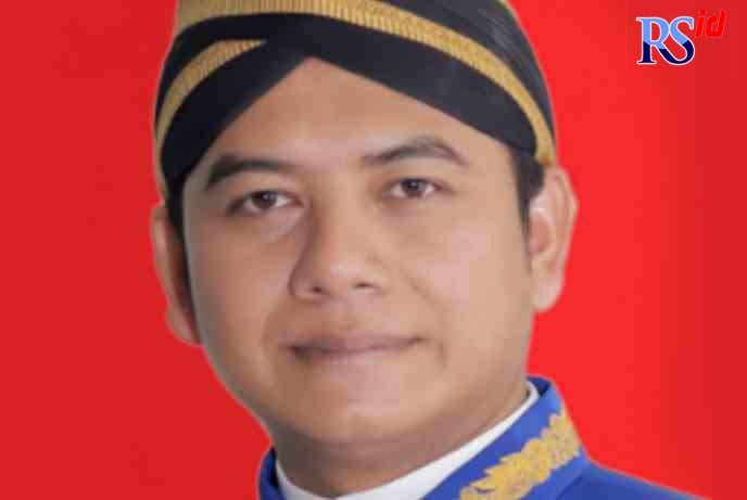 Khairil Akbar, S.Sos.,S.Pd