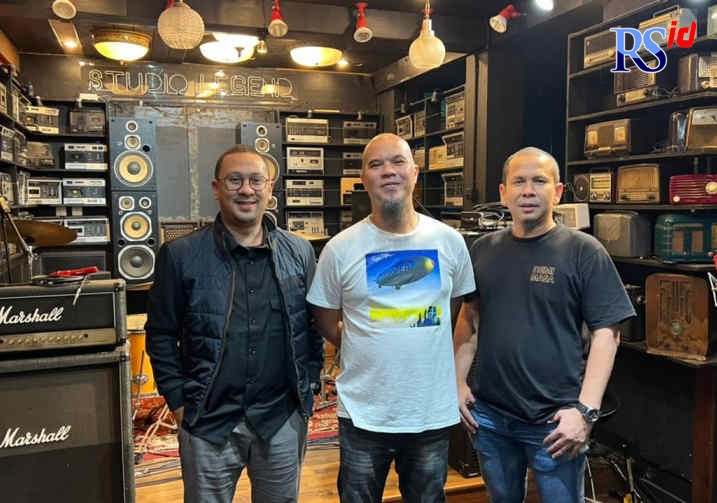 Ahmad Dhani Dewa 19 beserta promotor konser 30 tahun Dewa 19. Rionaldo Liputo CEO PT. Redline Kreasindo Utama. (Istimewa)