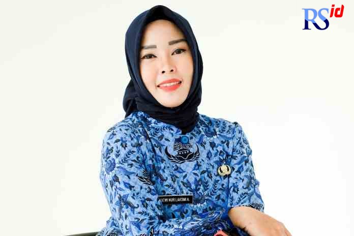 Dewi Nur Laksmi Astutiningtyas, S.Pd