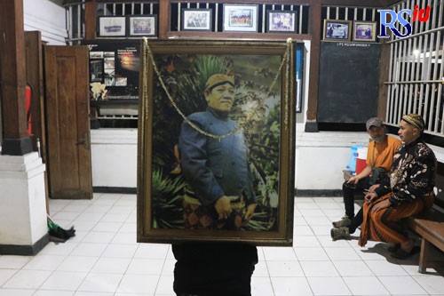  Pemkot Semarang memberikan apresiasi jasa Ki Nartosabdo yang mengangkat seni budaya Jawa Tengah di Kota Semarang. (NUR CHAMIM/JAWA POS RADAR SEMARANG)