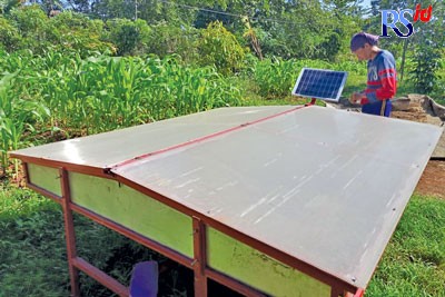 Mesin pengering hasil pertaninan portabel dengan tenaga surya menjuarai lomba Krenova Batang 2022. (Istimewa)