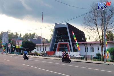 Kantor Kecamatan Borobudur yang akan menjadi pusat kegiatan Borobudur Night Carnival besok malam. (M. Iqbal Amar/Jawa Pos Radar Semarang)