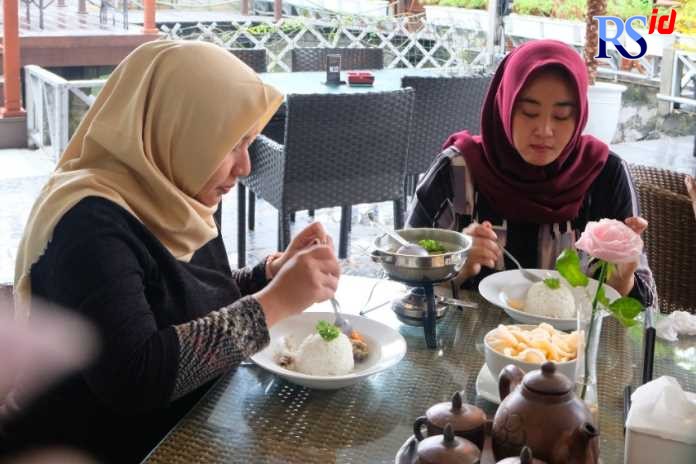 Nasi Kropohan, Kuliner Sultan Demak yang masih tetap dapat dijumpai dan dinikmati masyarakat. (Wahib Pribadi/Jawa Pos Radar Semarang)