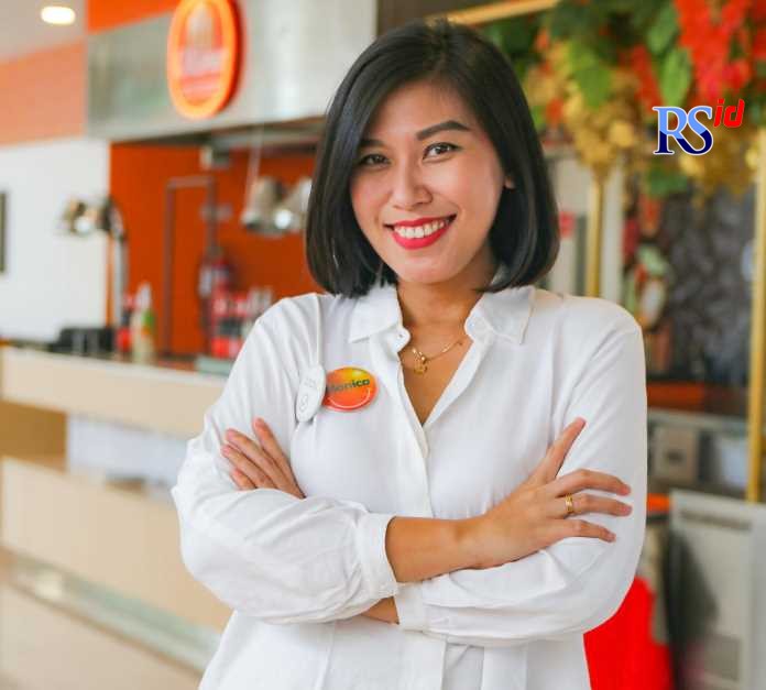 Monica Suciana, Assistant Marketing & Branding Manager Hotel Harris Semarang