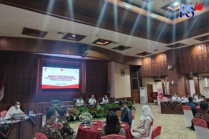 Pemkot Semarang bersama KPK ketika melakukan rapat koordinasi untuk memaksimalkan pendapatan pajak di Kota Semarang. (ADENNYAR WYCAKSONO/JAWA POS RADAR SEMARANG)