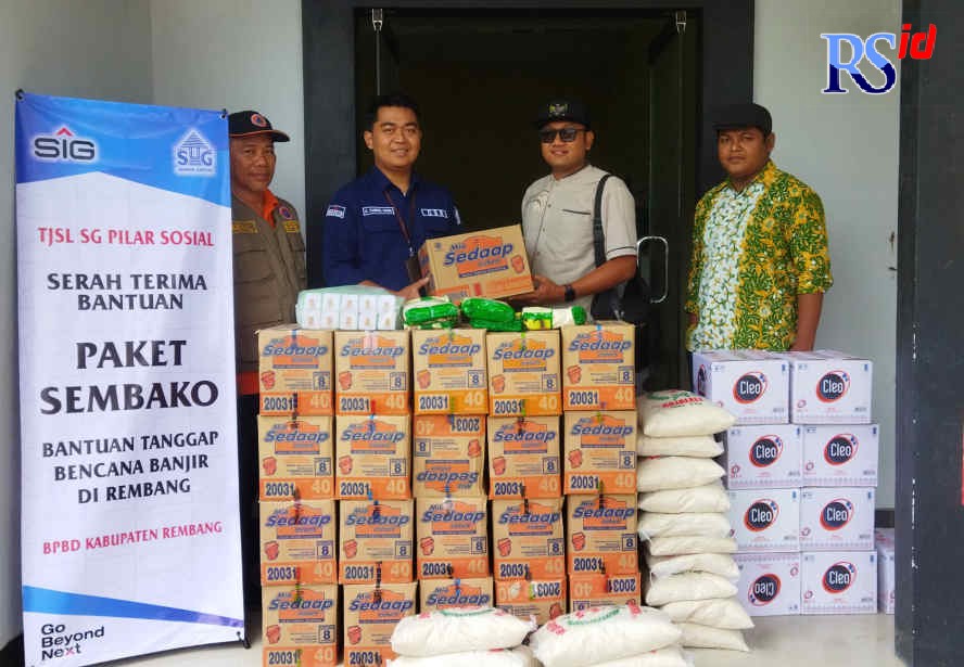 Penyaluran bantuan kepada korban banjir berupa paket sembako PTSG ke desa Maguan Kabupaten Rembang. (Istimewa)