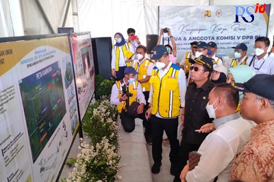 Komisi V DPR RI saat melakukan kunjungan kerja di KITB. (RIYAN FADLI/JAWA POS RADAR SEMARANG)