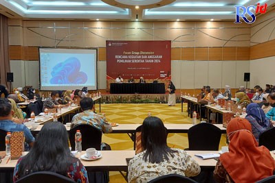 KPU Kota Magelang mengundang stakeholder, pihak-pihak terkait untuk memberikan masukan terkait perencanaan kegiatan, dan penganggaran Pilkada 2024. (PUPUT PUSPITASARI/JAWA POS RADAR SEMARANG)