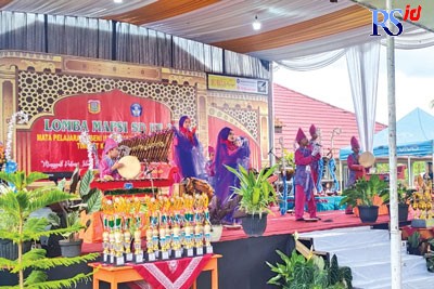 Penampilan salah satu peserta dalam Lomba MAPSI tingkat SD di Kompleks SMA N 1 Selomerto Senin (10/10). (Istimewa)