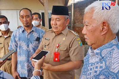 Wakil Wali Kota Pekalongan, H Salahudin, saat berkunjung ke PT Retota Sakti di Samborejo, Tirto, Senin (10/10). Menyosialisasikan perusahaan bebas pekerja anak.  (Istimewa)