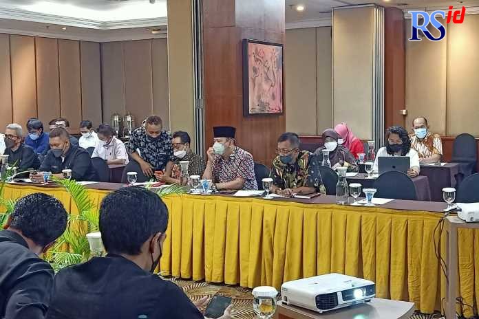 Dinputaru Demak rapat jalan tol Semarang-Demak bersama KSP di Semarang. (Wahib Pribadi/Jawa Pos Radar Semarang)