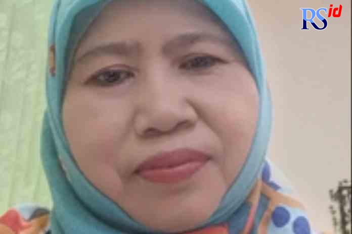 Dra.Sri Puji Rahayu, M.Si