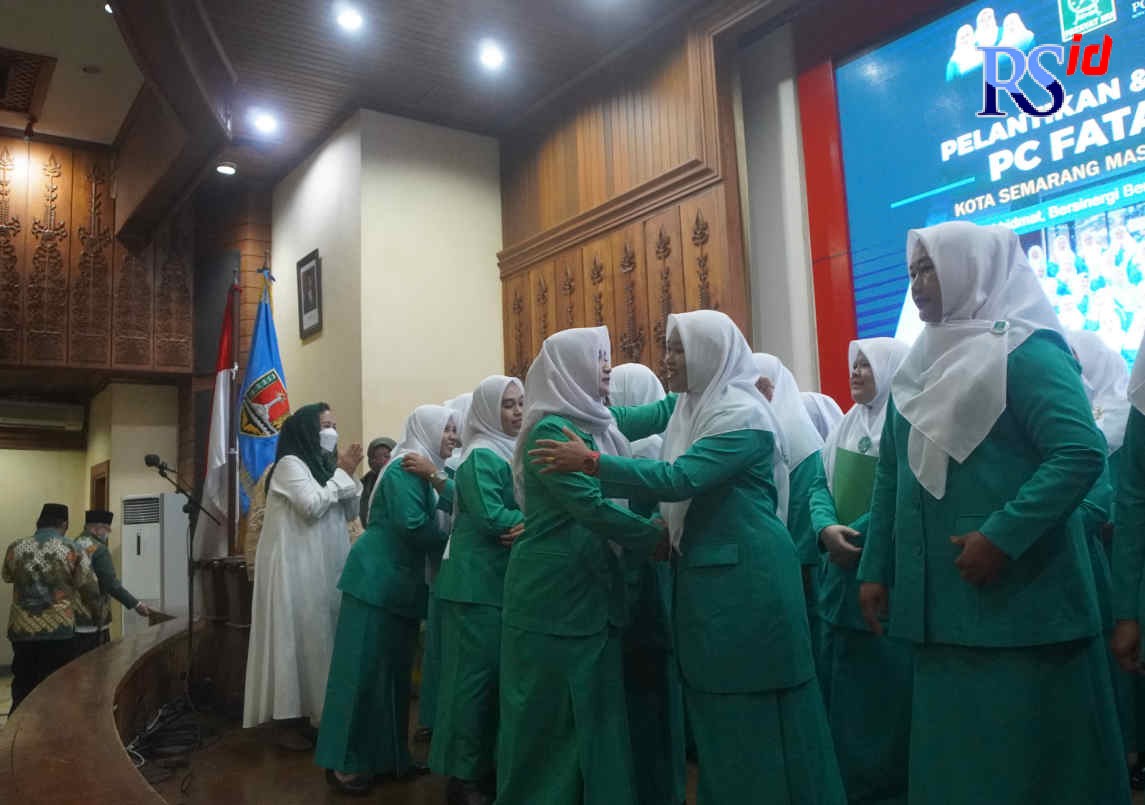 Sebanyak 62  pengurus Fatayat NU Kota Semarang di lantik di Gedung Moh Ikhsan Balaikota Semarang, Minggu (6/11/2022). (Istimewa)