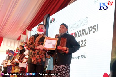 KPK menetapkan 10 Desa di Indonesia sebagai pelopor dan desa Antikorupsi 2022. (NURFAIK NABHAN/Jawa Pos Radar Semarang)