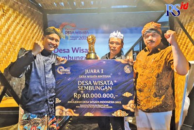 Penghargaan Anugerah Desa Wisata Indonesia (ADWI) untuk Desa Wisata Sembungan sebagai Desa Wisata Terbaik se-Indonesia kategori desa wisata rintisan. (Istimewa)