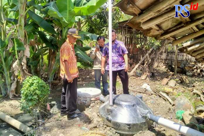 Dinputaru Bidang Cipta Karya membantu maayarakat dengan penyediaan tangki septik di lingkungan rumah. (Wahib Pribadi/Jawa Pos Radar Semarang)