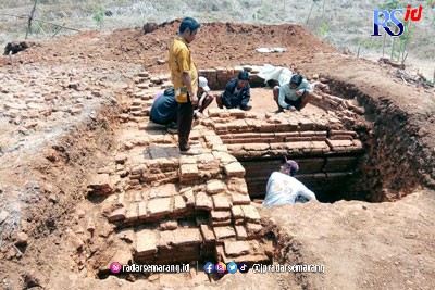 Penggalian candi pertama kali pada tahun 2019 sebelum ditemukan kembali 2022. (RIYAN FADLI/JAWA POS RADAR SEMARANG)
