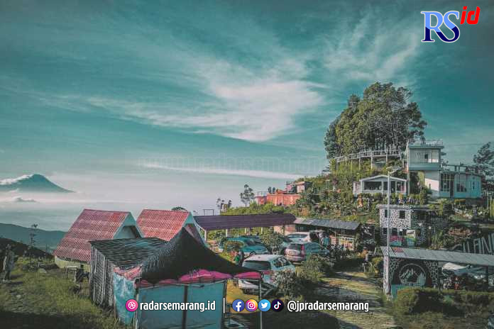 Patung angsa ikon utama objek wisata Gunung Gupak di Desa Wulunggunung, Sawangan, Kabupaten Magelang.  (M. Iqbal Amar/Jawa Pos Radar Semarang)