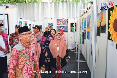 Sekretaris Daerah Kabupaten Magelang Adi Waryanto ketika menghadiri gelar prestasi siswa SMA Negeri 1 Kota Mungkid di GOR  sekolah setempat Kamis (15/12). (Istimewa)