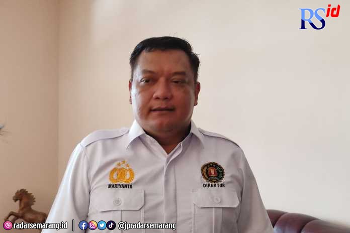 Direktur Induk Koperasi Kepolisian Jateng, Mariyanto di kantornya Jl S Parman No 2 Semarang. (IDA FADILAH/JAWA POS RADAR SEMARANG)