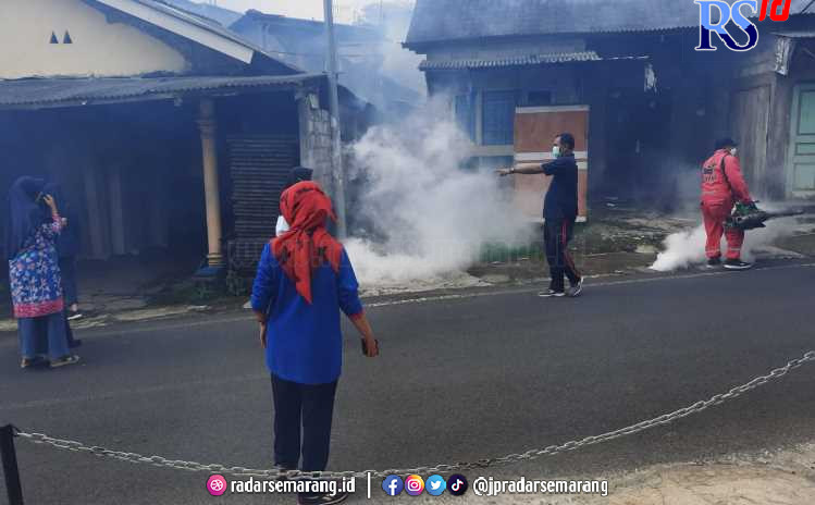 Pj Wali Kota Sinoeng N Rachmadi instruksikan pengasapan massal seiring maraknya kasus demam berdarah. (Istimewa)