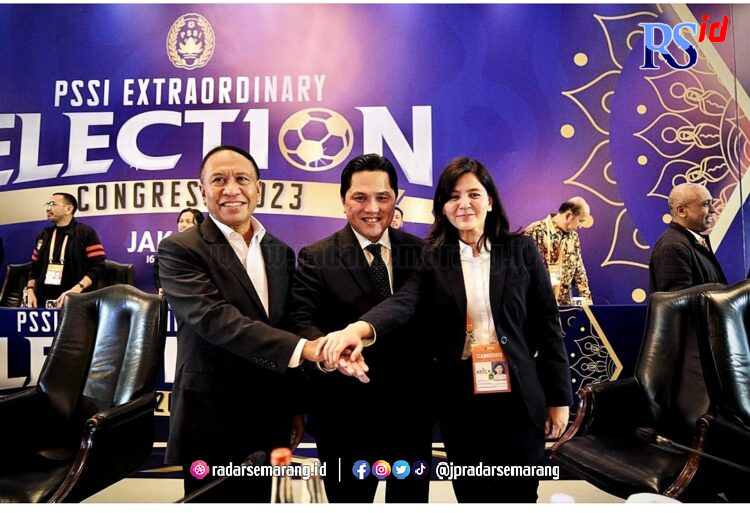 Erick Thohir (tengah) terpilih menjadi Ketum PSSI periode 2023-2027. Sementara, Zainudin Amali (kiri) dan Ratu Tisha (kanan) menjadi Wakil Ketua Umum PSSI. (Instagram erickthohir)