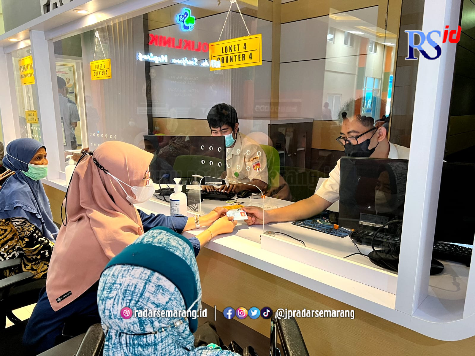 Pasien RST dr Soedjono, Magelang, mendaftar pelayanan dengan menunjukkan KTP, Kamis, (23/2/2023). (Istimewa)