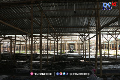 Bangunan eks relokasi Pasar Johar Masjid Agung Jawa Tengah (MAJT) yang direkomendasikan untuk segera dibongkar. (Istimewa)